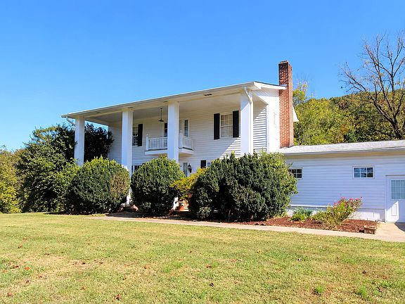 2nd image of 1520 Tate Rd