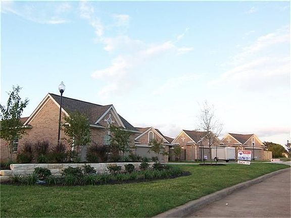 4th image of 363 Stone Hill Dr