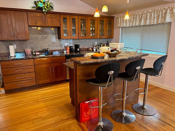 2nd image of 2360 Erin Pl