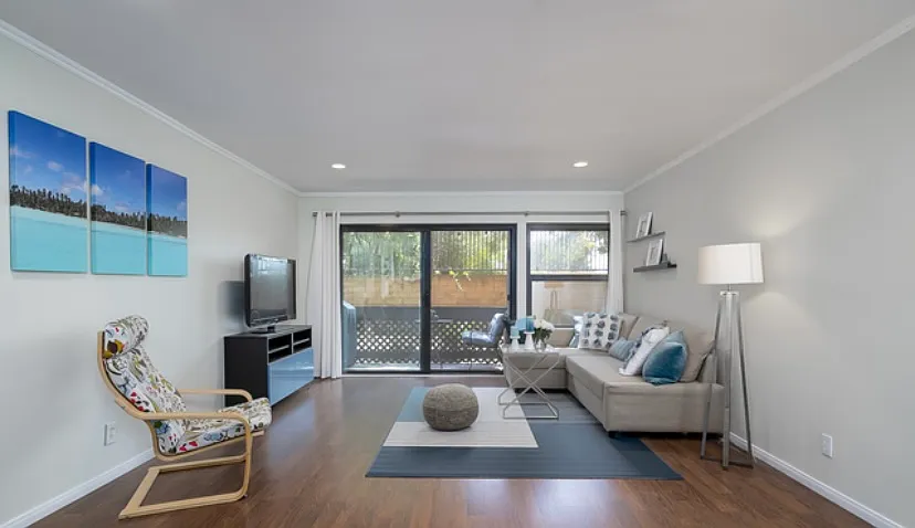 1 bed, 718 sqft, $2,565 — Photo 4
