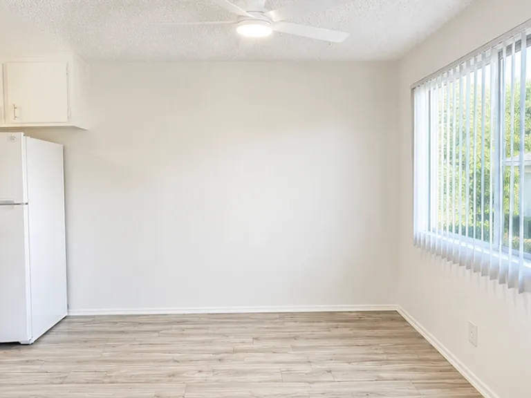 1156 Alameda Ave — Photo 3