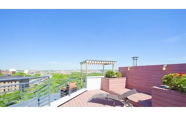 Sold by Douglas Elliman | media 10