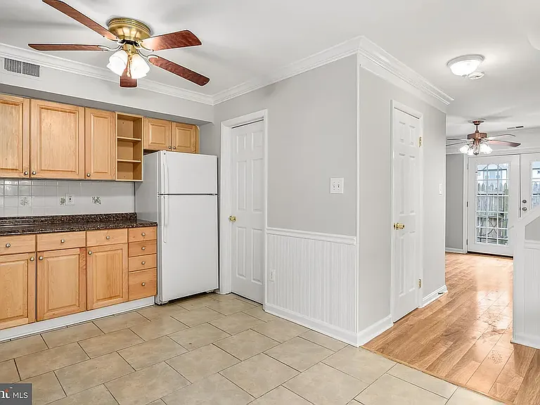 119 Adams Dr NE — Photo 3
