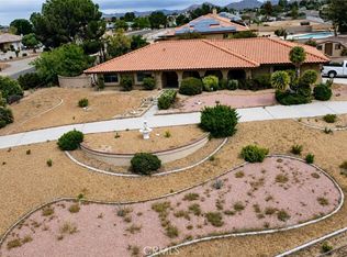 19996 Eyota Rd, Apple Valley, CA 92308