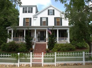 98 William St, Tisbury, MA 02568