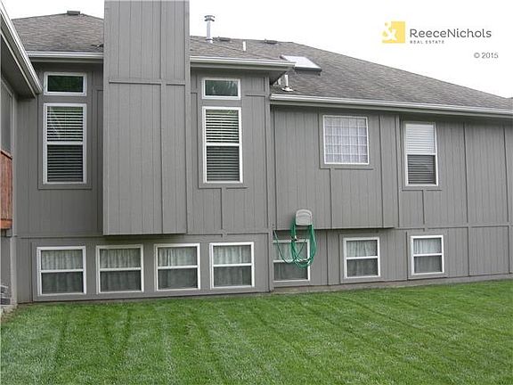 4th image of 613 NE Cumberland Dr