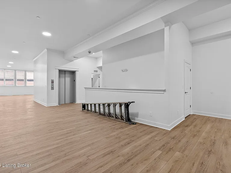 540 S 4th St #401 — Photo 30