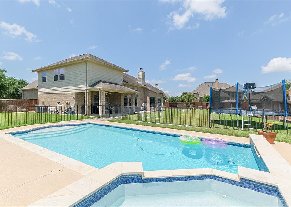 1st image of 28506 Birchfield Oak Court