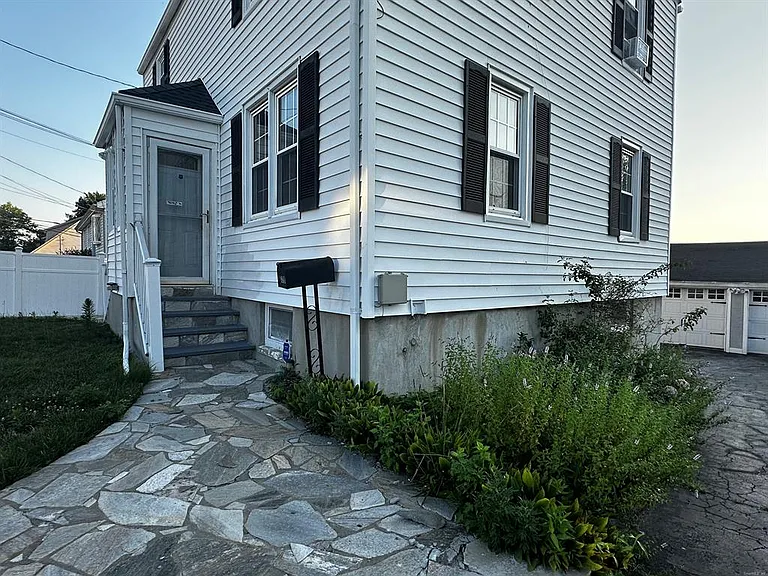 339 Thompson St #1 — Photo 7