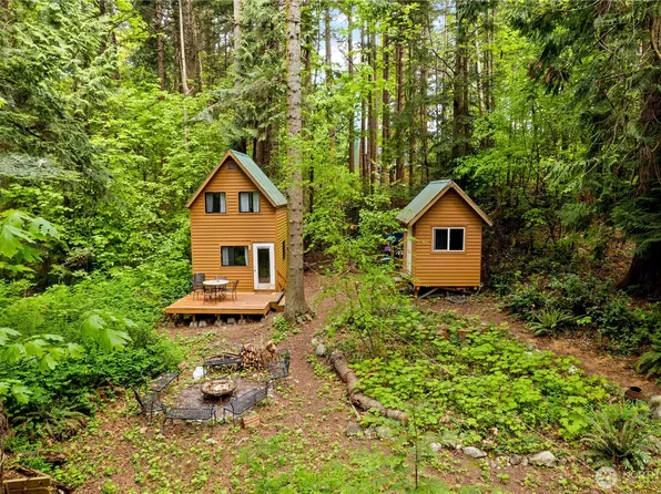 89 Eliza Island, Bellingham, WA 98226