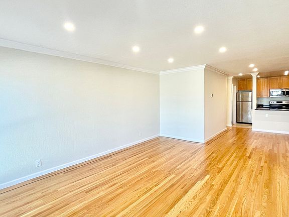 3rd image of 4130-40 Cesar Chavez #30-14