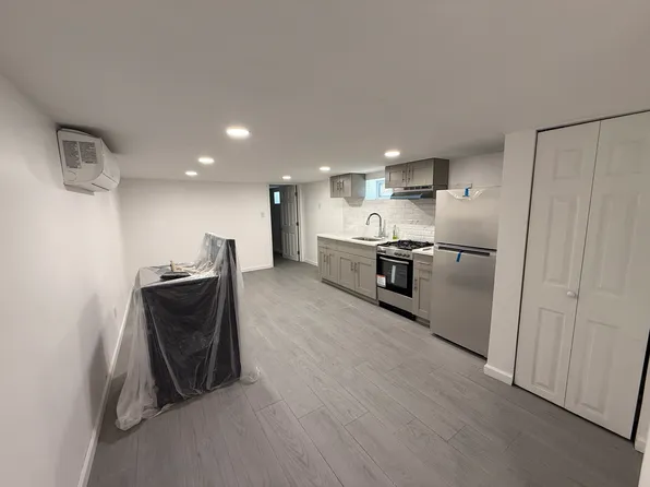 241 Highlawn Ave #1B, Brooklyn, NY 11223