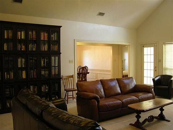 3rd image of 12735 Koawood Ln