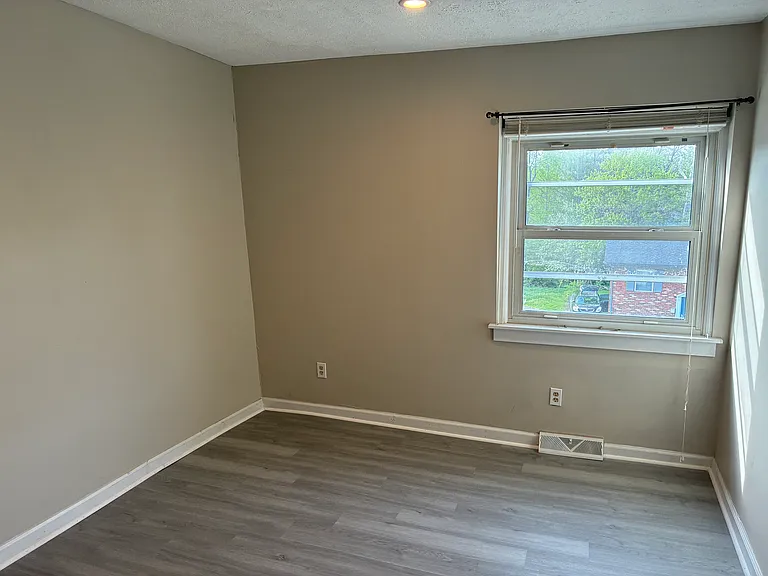 3424 Sutherland Dr — Photo 15