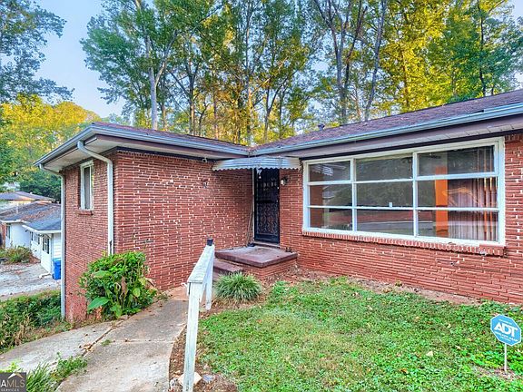 4th image of 3484 Primrose Pl