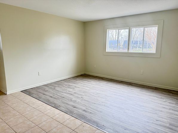 200 Commercial St APT B8