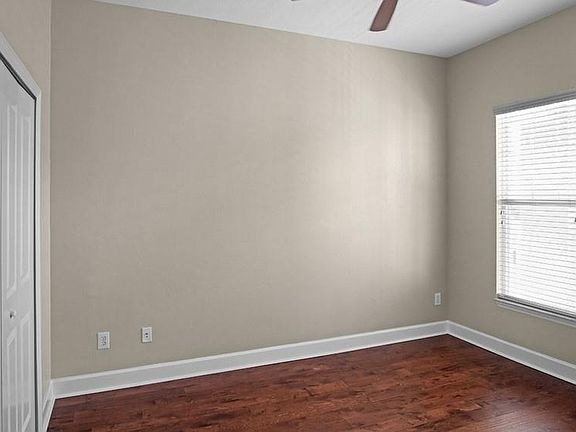 5th image of 1210 Vaux Blvd APT 211