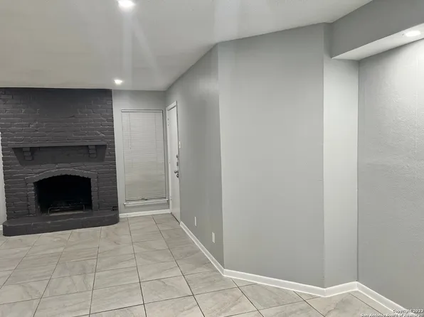 6611 Southpoint St #108A, San Antonio, TX 78229