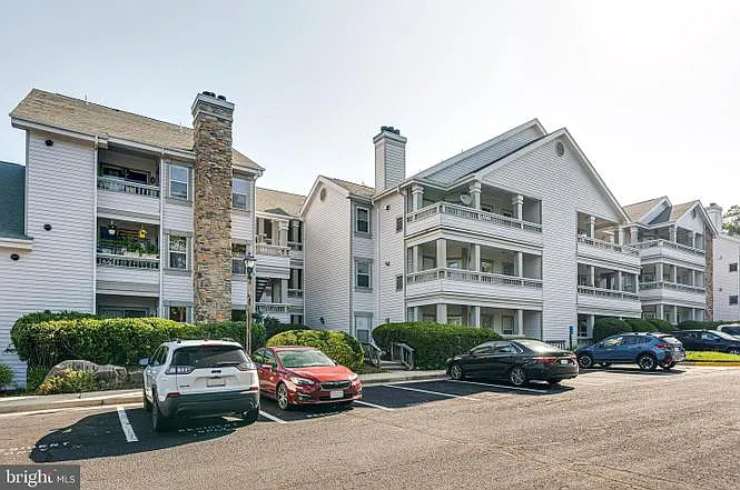4405 Fair Stone Dr #303 — Photo 2