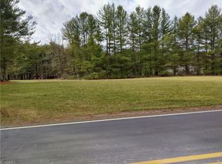 Mahogany Rock Rd, Sparta, NC 28675