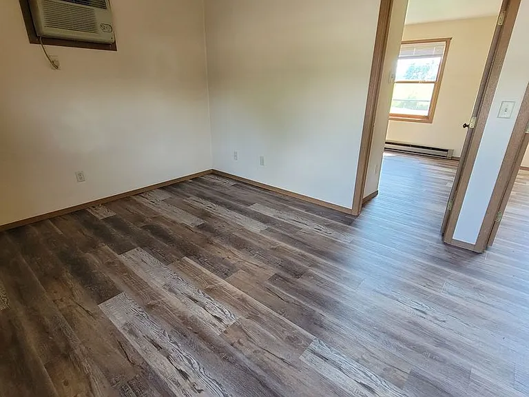 542 E Bronson Rd — Photo 10