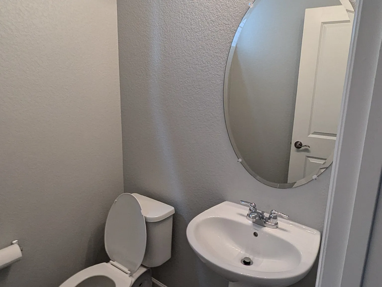 3 bed, 2.5 bath, 1432 sqft, $2,799 — Photo 3
