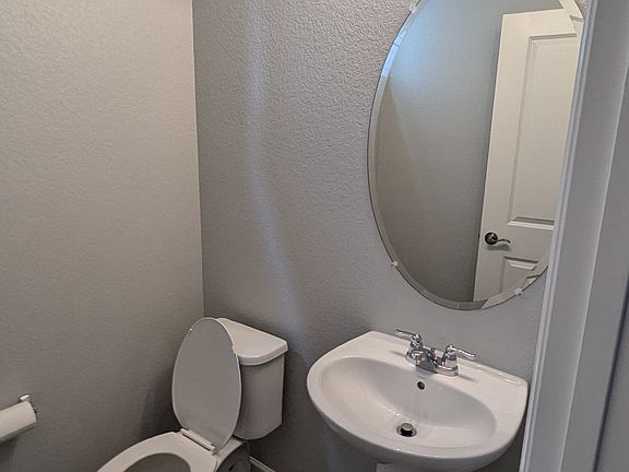 3rd image of 18202 Caffey Dr