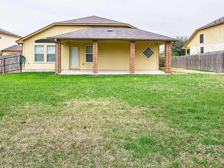 409 Rowdy Dr — Photo 26