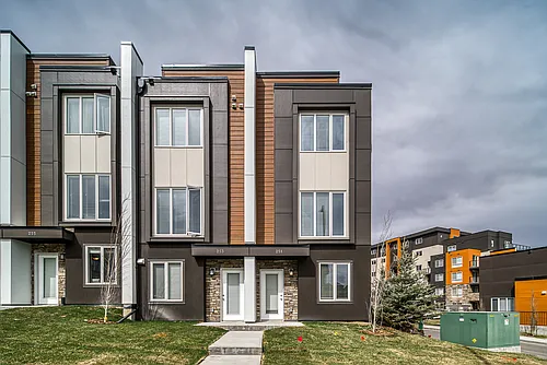 30 Kincora Glen Park NW Photo 1