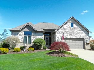 560 Burgess Cir, Aurora, OH 44202