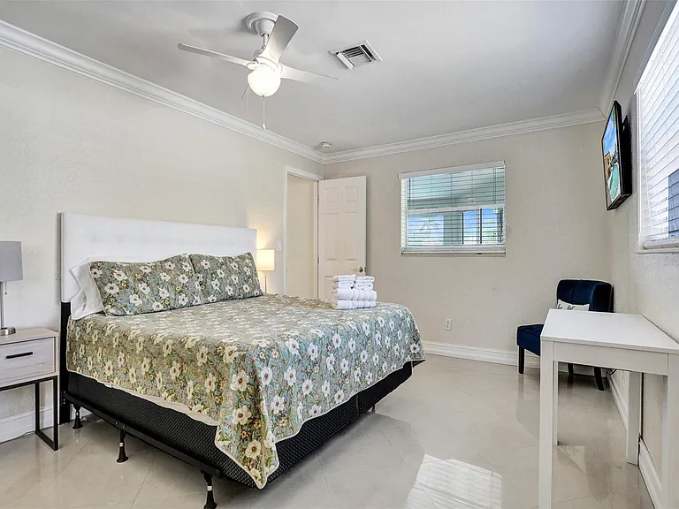 2051 Coral Reef Dr — Photo 42