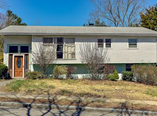 41 Dietz Rd, Hyde Park, MA 02136