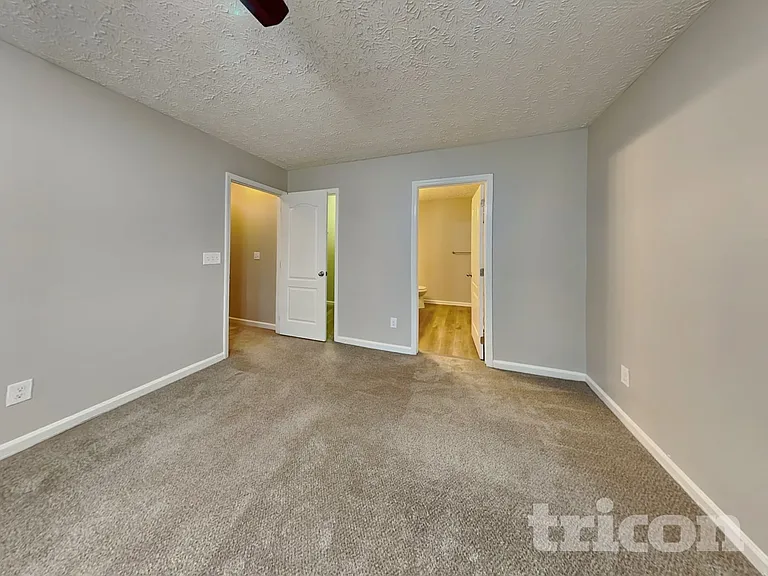 1829 Elkpark Dr — Photo 7