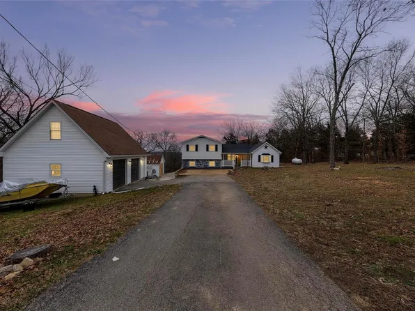 3521 Fountain City Rd, De Soto, MO 63020