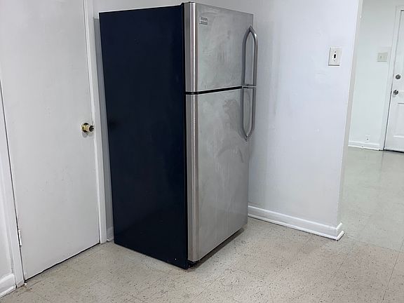 2nd image of 604 Homewood Pl