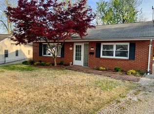 10 Saint George Ct, Florissant, MO 63031