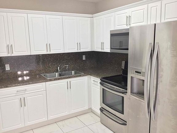 5th image of 3011 NW 184th St