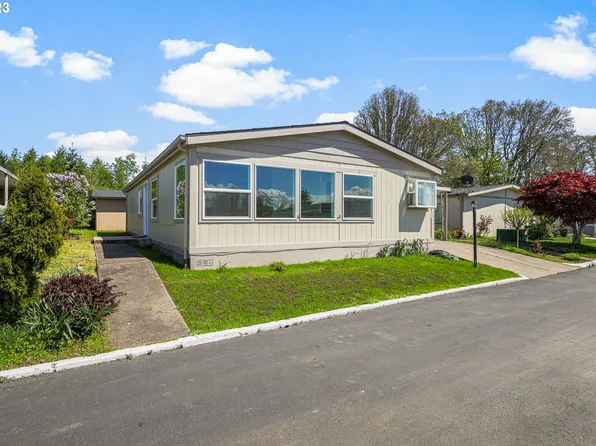 17525 SW Hancock Way Space 288, Beaverton, OR 97006