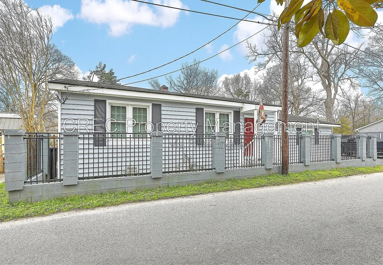 2 bed, 2.0 bath, 1296 sqft, $2,400 — Photo 3