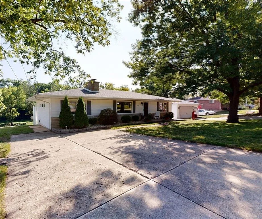 3109 E Fitzgerald Rd photo 1