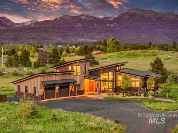 14036 Hideaway Ct, McCall, ID 83638