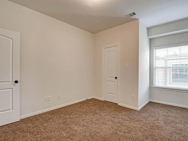 20 Cheswood Manor Ct — Photo 13
