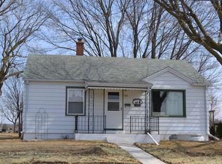 244 8th St, Hartford, WI 53027