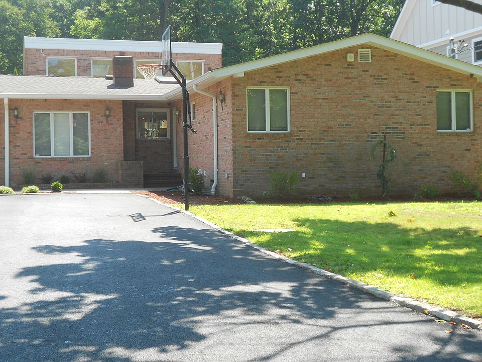 1st image of 119 Nevada Ave