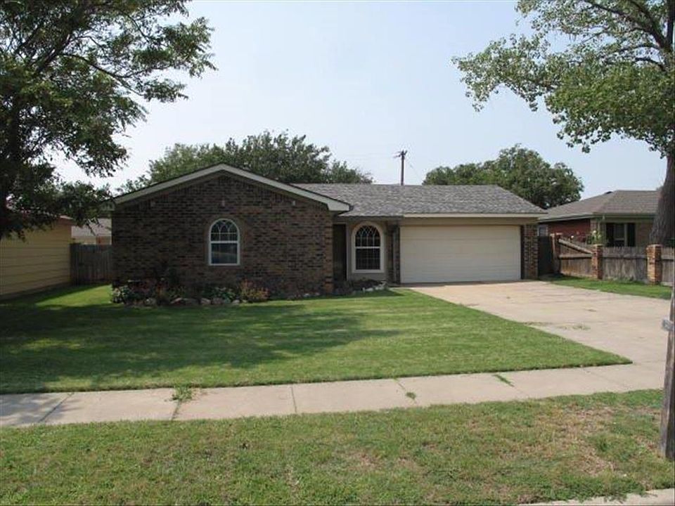 1st image of 3202 Oak Dale Dr