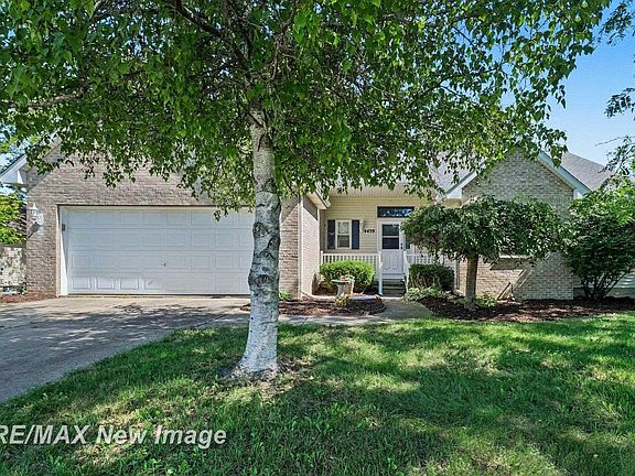 3rd image of 4439 W Edge Way