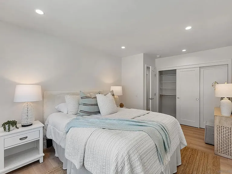 5576 Chelsea Ave #5576 — Photo 13