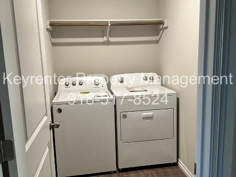 3117 Stonewall Dr — Photo 3
