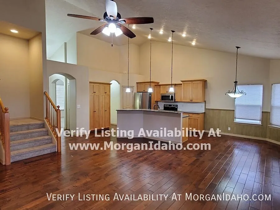 Large garage, extended covered patio, and many more premium features! — Photo 2