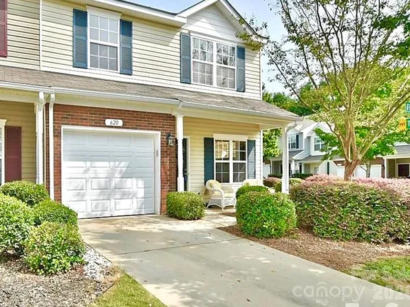 620 Fountain Ct, Fort Mill, SC 29715